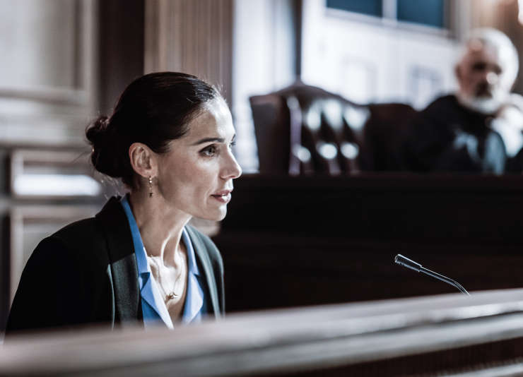 female_vocational_evaluator_gives_testimony_in_court-desktop
